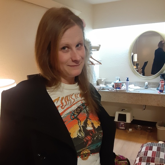 Meet your Posher, Gemma - Picture 1 of 1